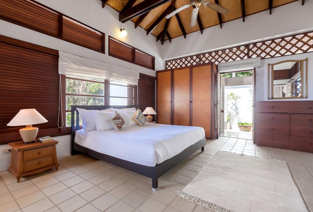 Baan Khunying - Secluded Phuket Beachfront Villa Rawai Phòng bức ảnh