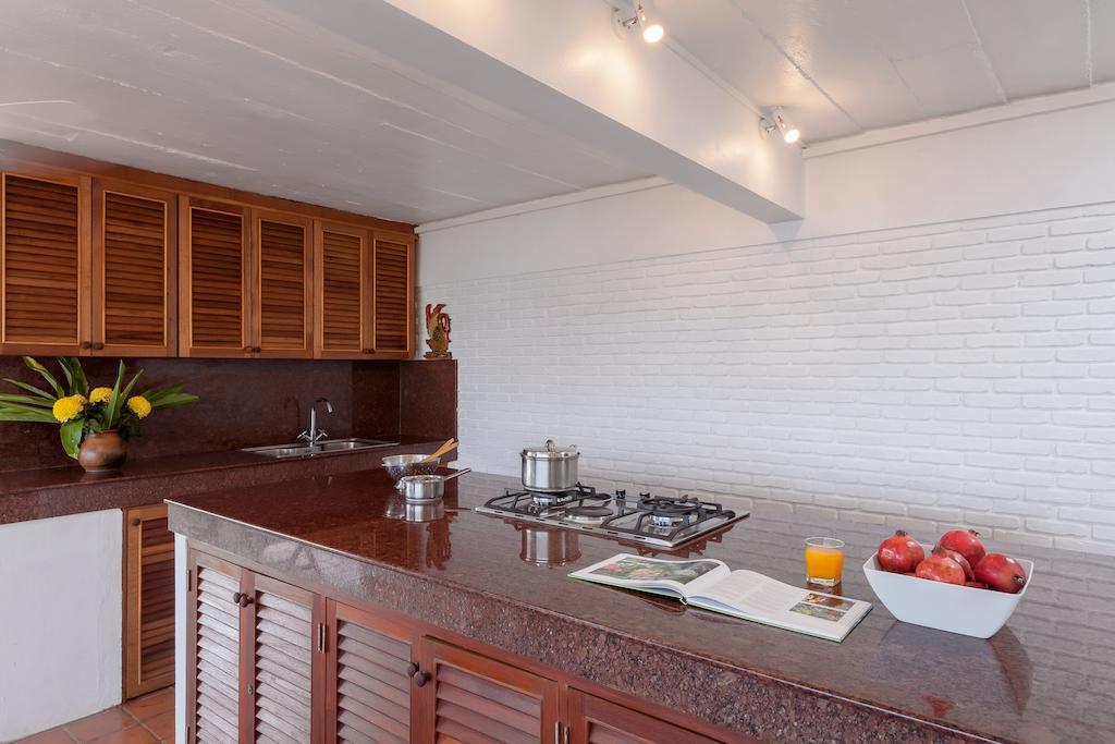 Baan Khunying - Secluded Phuket Beachfront Villa Rawai Phòng bức ảnh