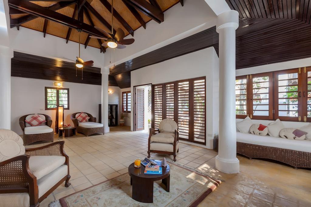 Baan Khunying - Secluded Phuket Beachfront Villa Rawai Phòng bức ảnh