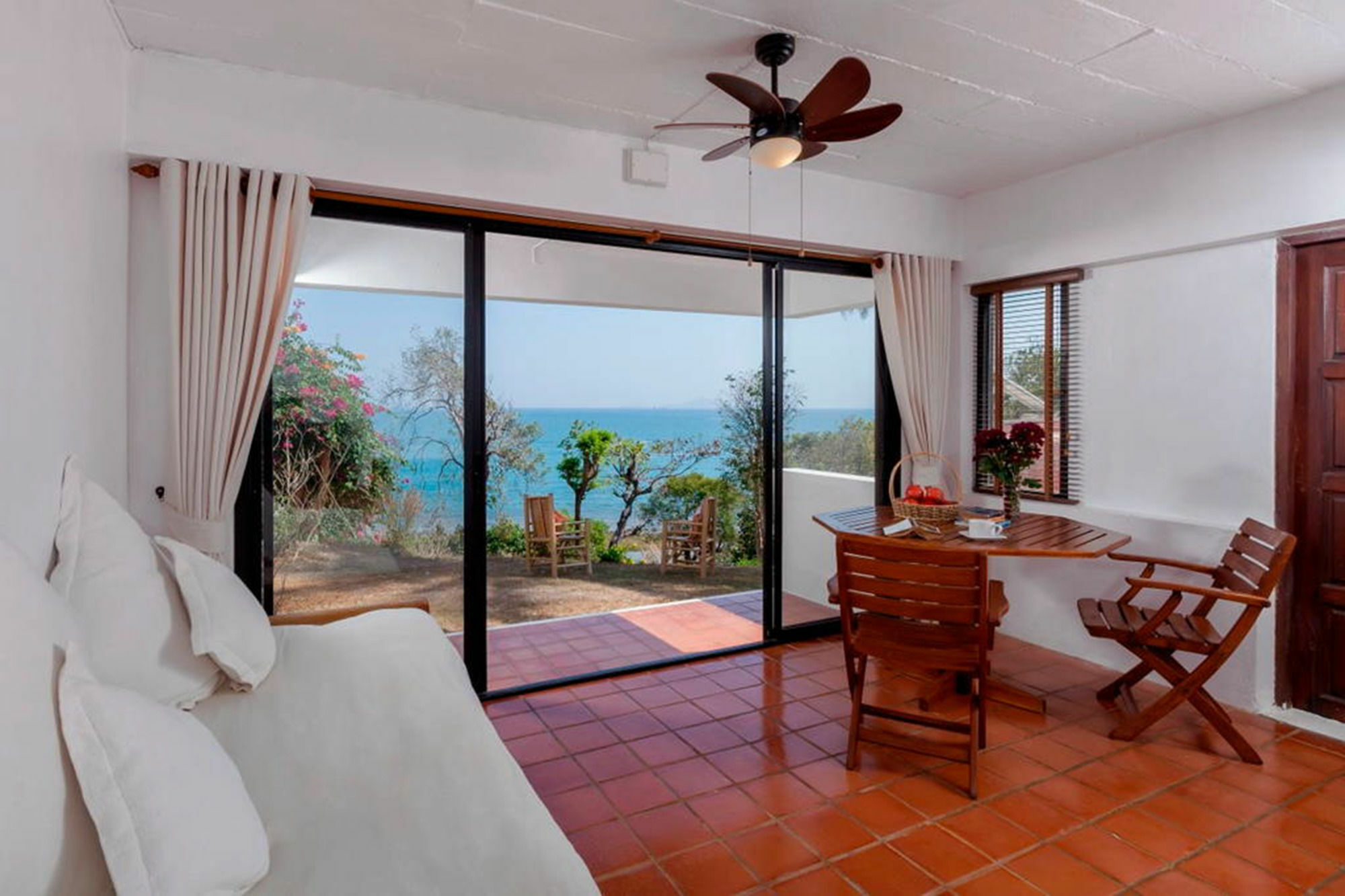 Baan Khunying - Secluded Phuket Beachfront Villa Rawai Ngoại thất bức ảnh